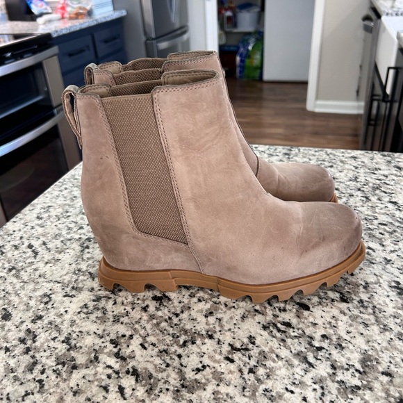 Sorel Joan of Arctic Wedge III Chelsea Waterproof Boots Taupe 8.5 - Picture 3 of 9
